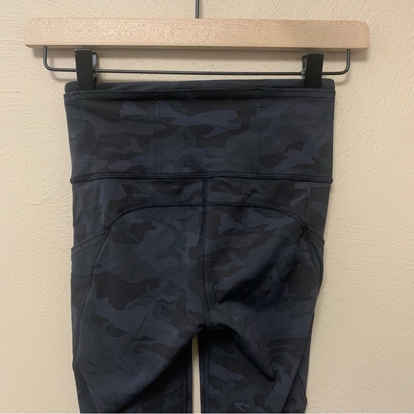 Lululemon Fast and Free Tight II 25" Heritage 365 Camo Deep Coal Multi Size 2 - Picture 8 of 14